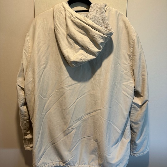 Cream Bomber Jacket with Insulated Weather-Resistant Design - Picture 4 of 4